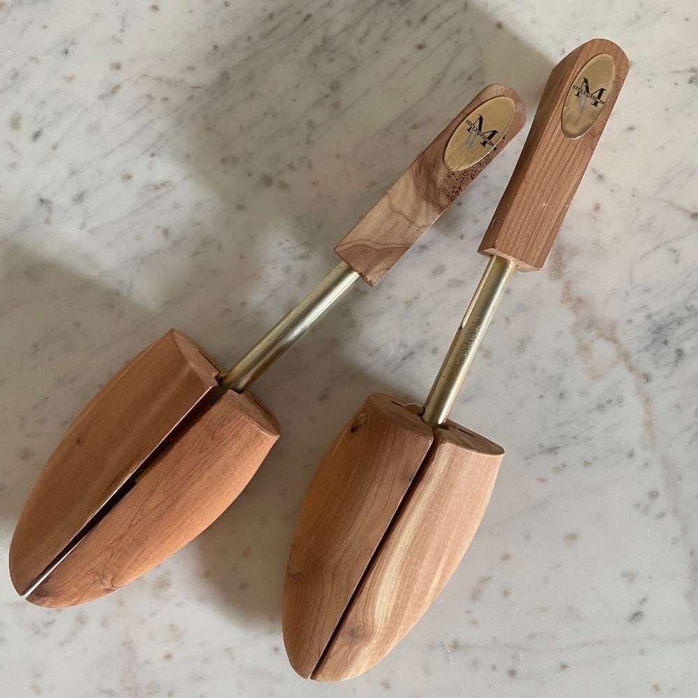Cedar adjustable shoe trees